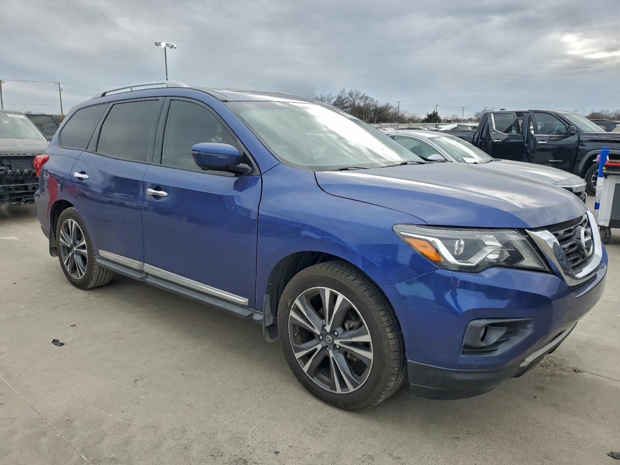 2017 NISSAN PATHFINDER S photo 4