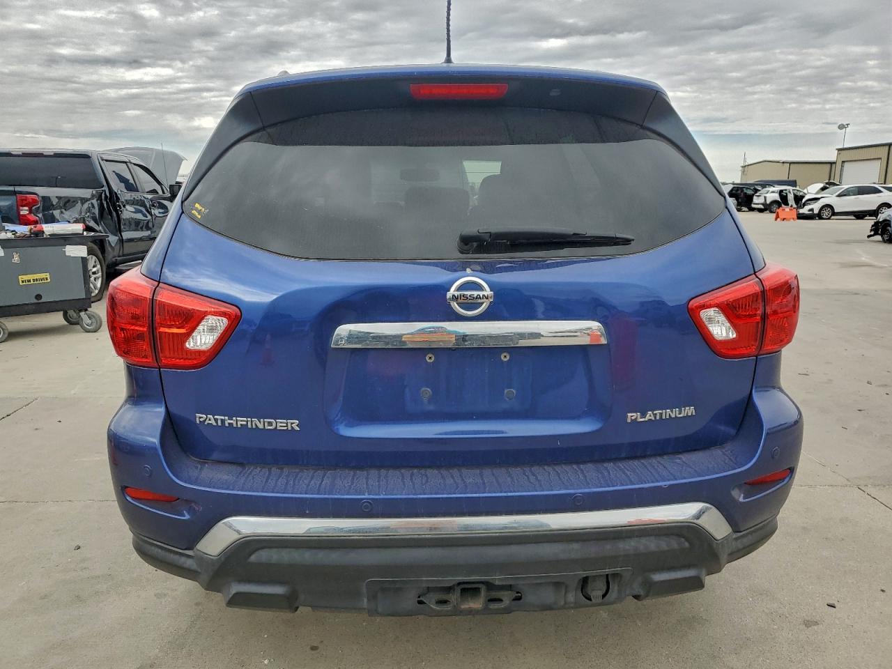 2017 NISSAN PATHFINDER S photo 6