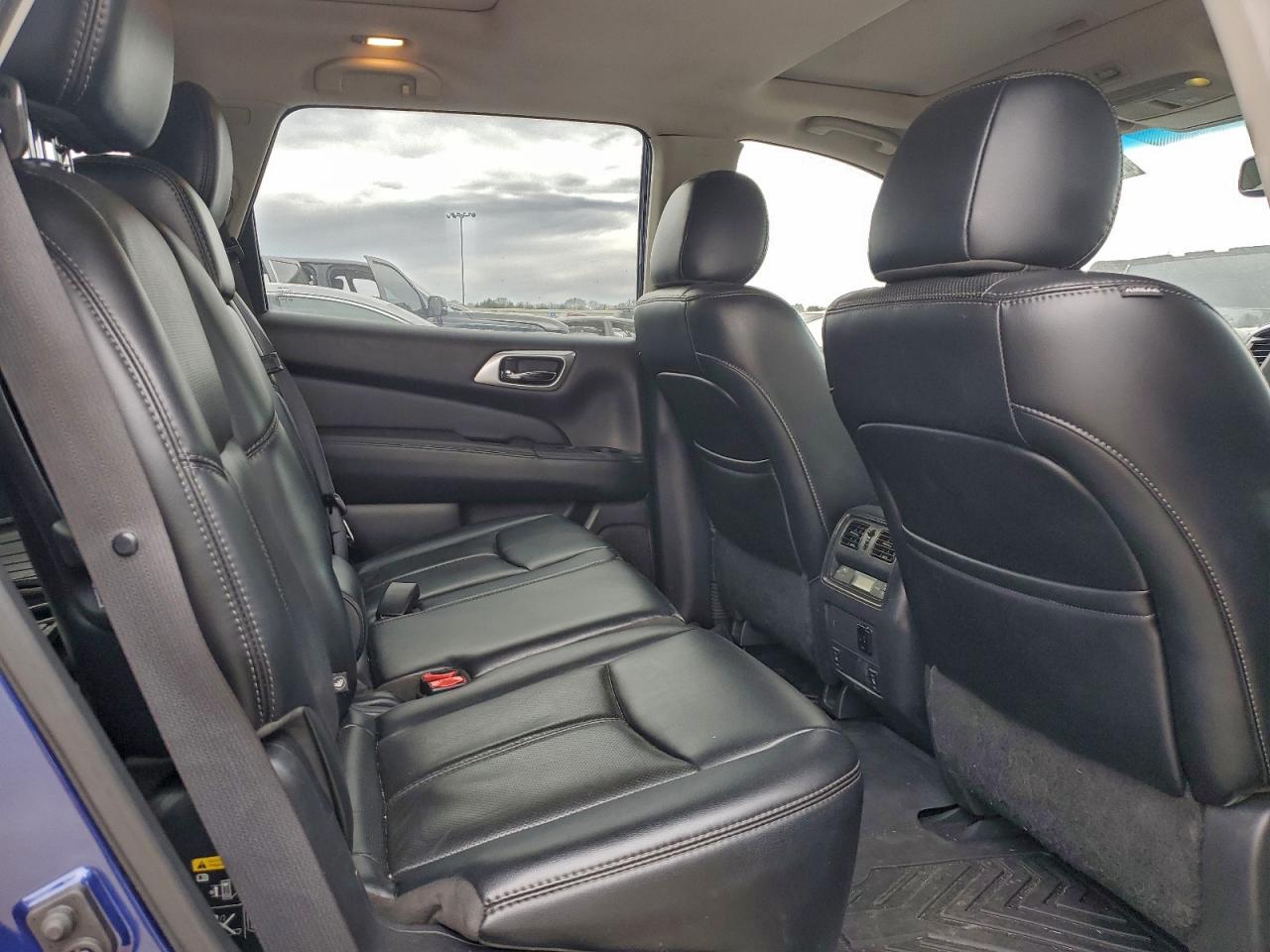2017 NISSAN PATHFINDER S photo 11