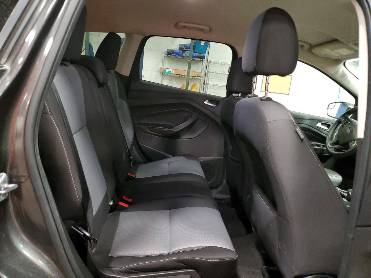 2017 FORD ESCAPE SE photo 11