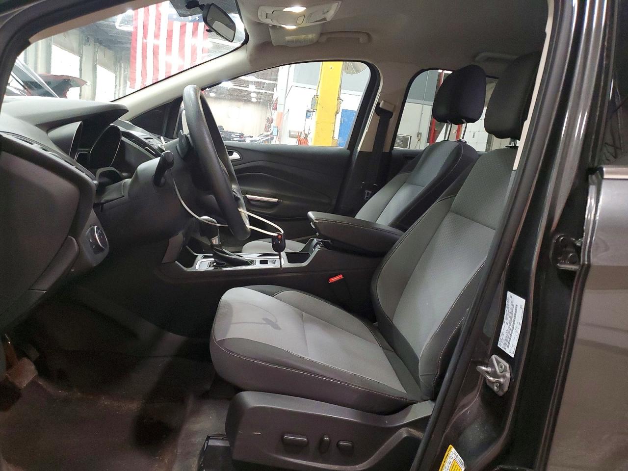 2017 FORD ESCAPE SE photo 7