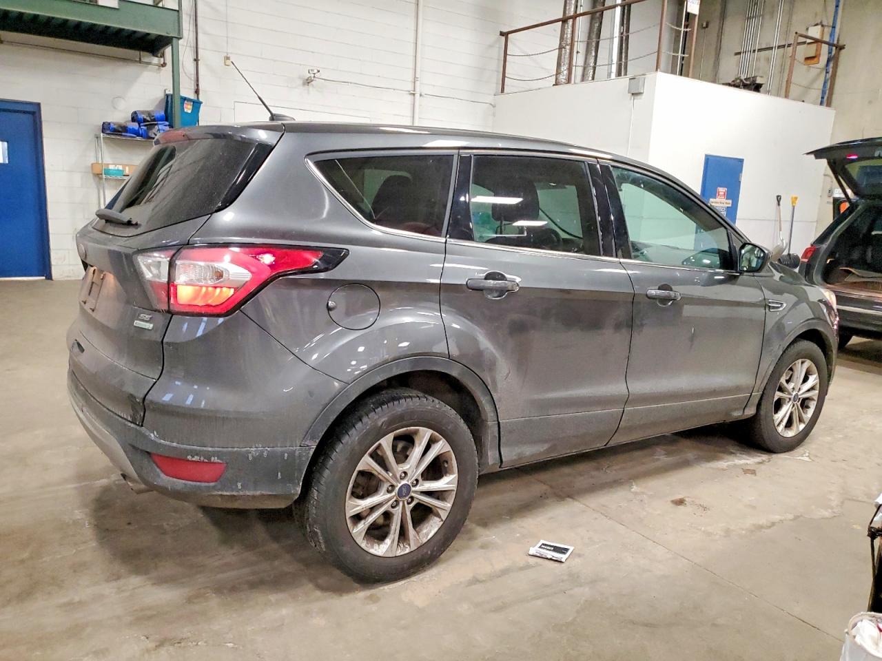 2017 FORD ESCAPE SE photo 3