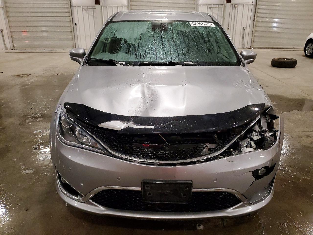 2019 CHRYSLER PACIFICA TOURING PLUS photo 5