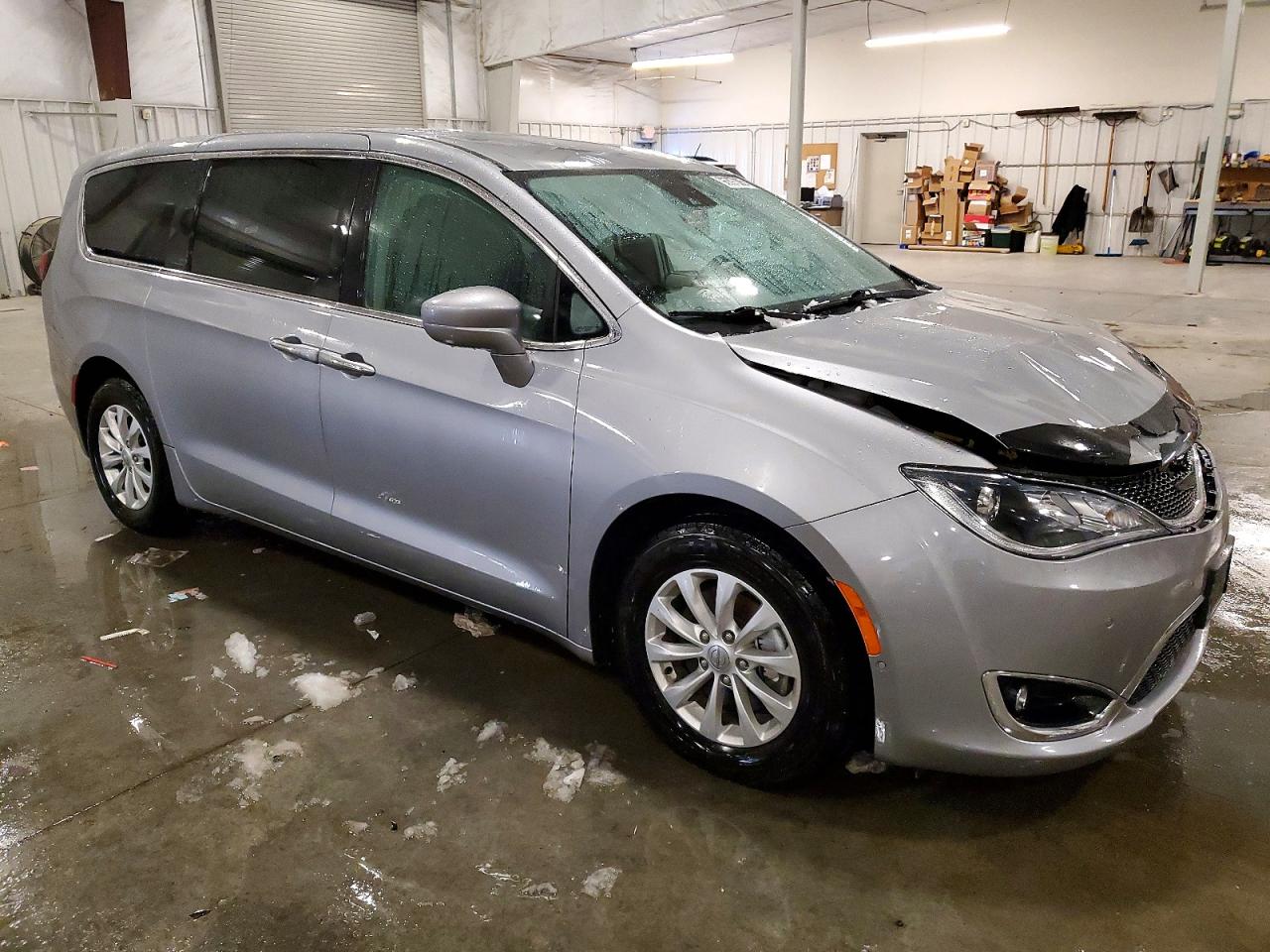 2019 CHRYSLER PACIFICA TOURING PLUS photo 4