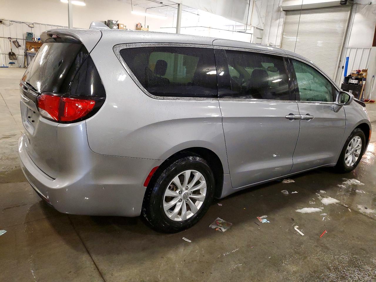 2019 CHRYSLER PACIFICA TOURING PLUS photo 3