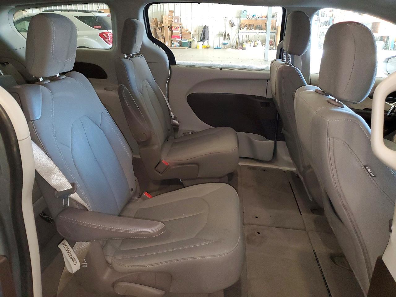 2019 CHRYSLER PACIFICA TOURING PLUS photo 11