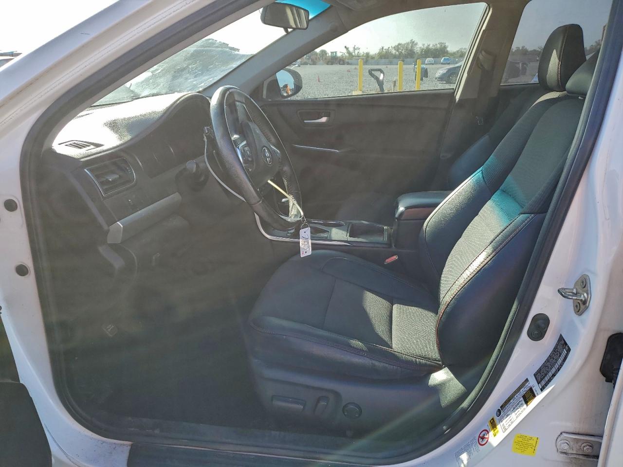 2017 TOYOTA CAMRY LE photo 7