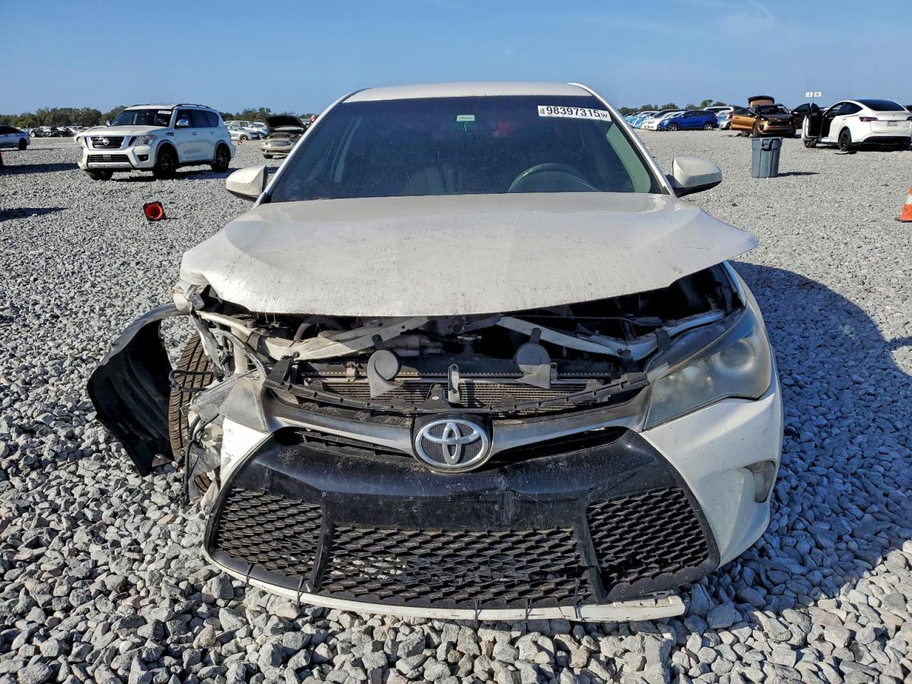 2017 TOYOTA CAMRY LE photo 5