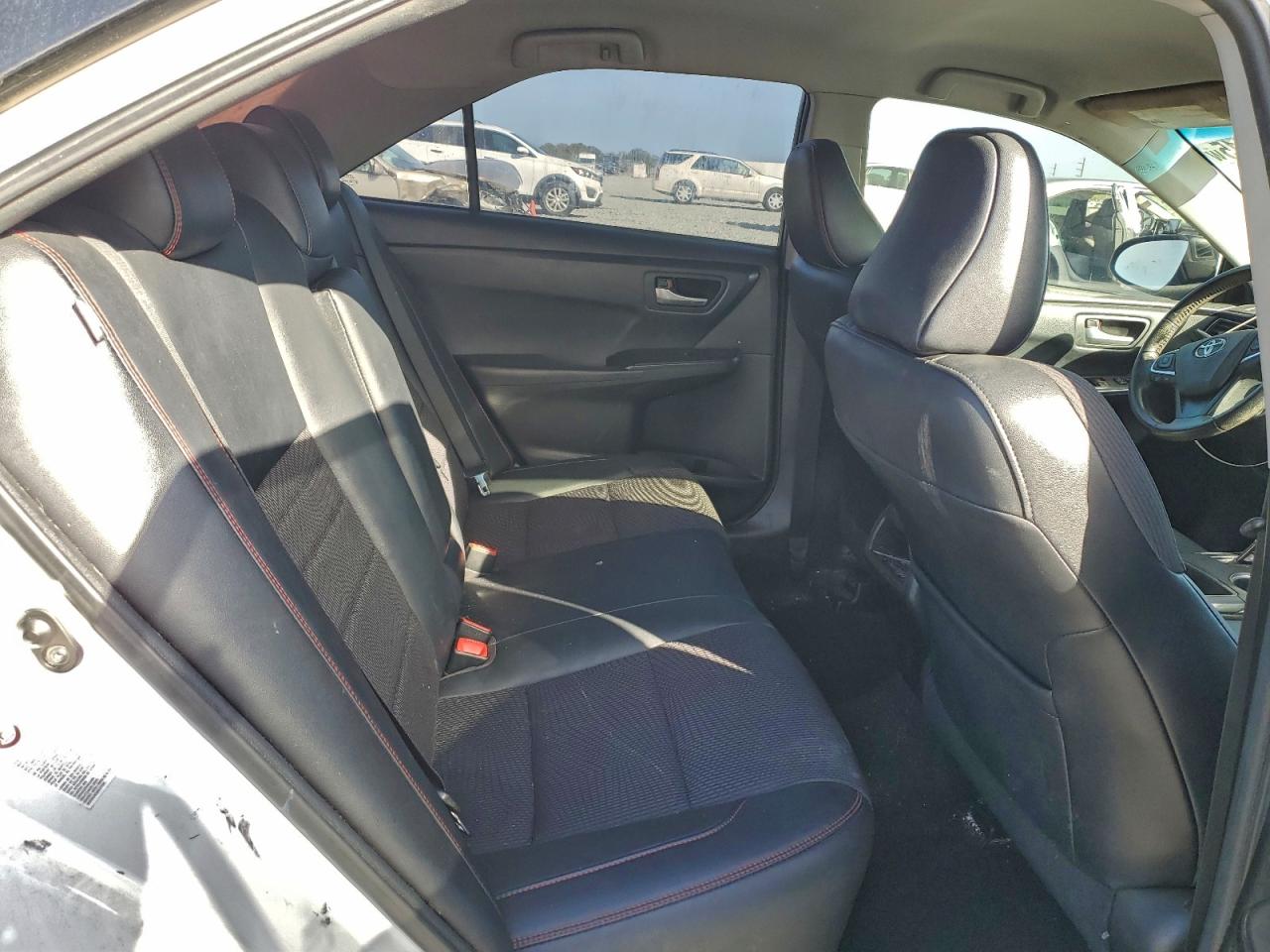 2017 TOYOTA CAMRY LE photo 10