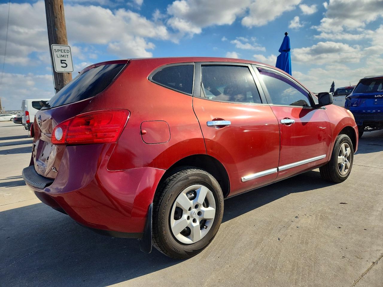 2013 NISSAN ROGUE S photo 3