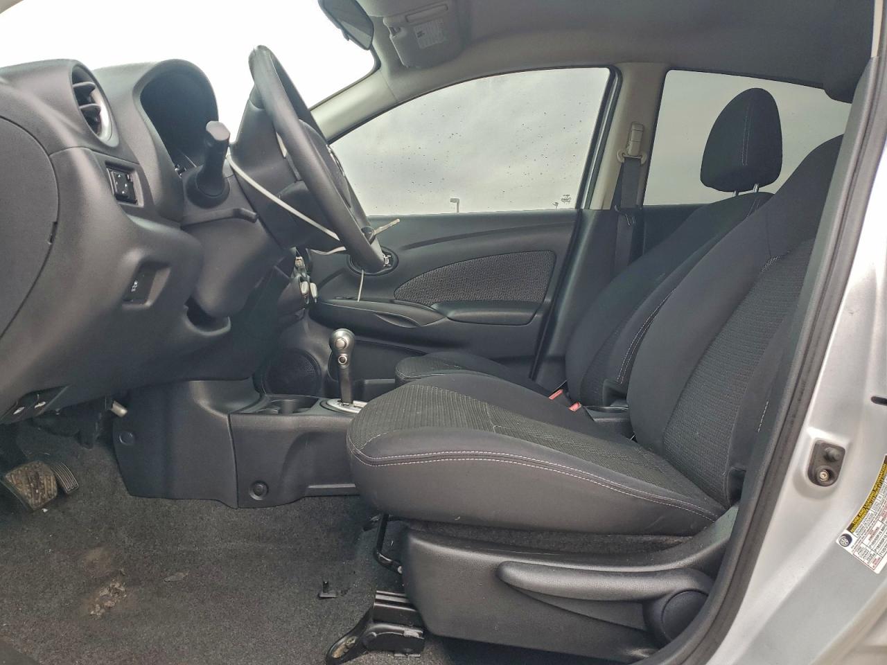 2014 NISSAN VERSA S photo 7