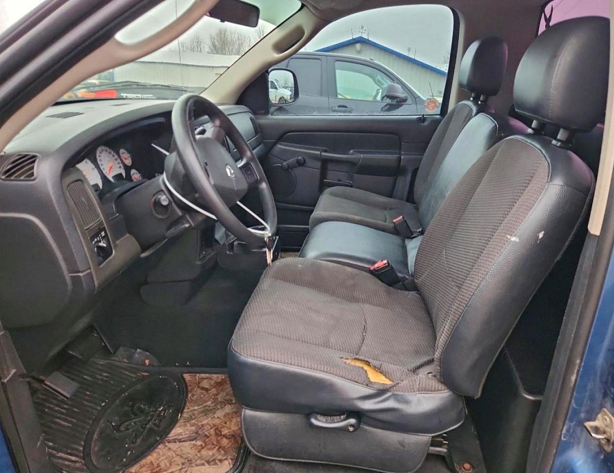 2004 DODGE RAM 1500 ST photo 7