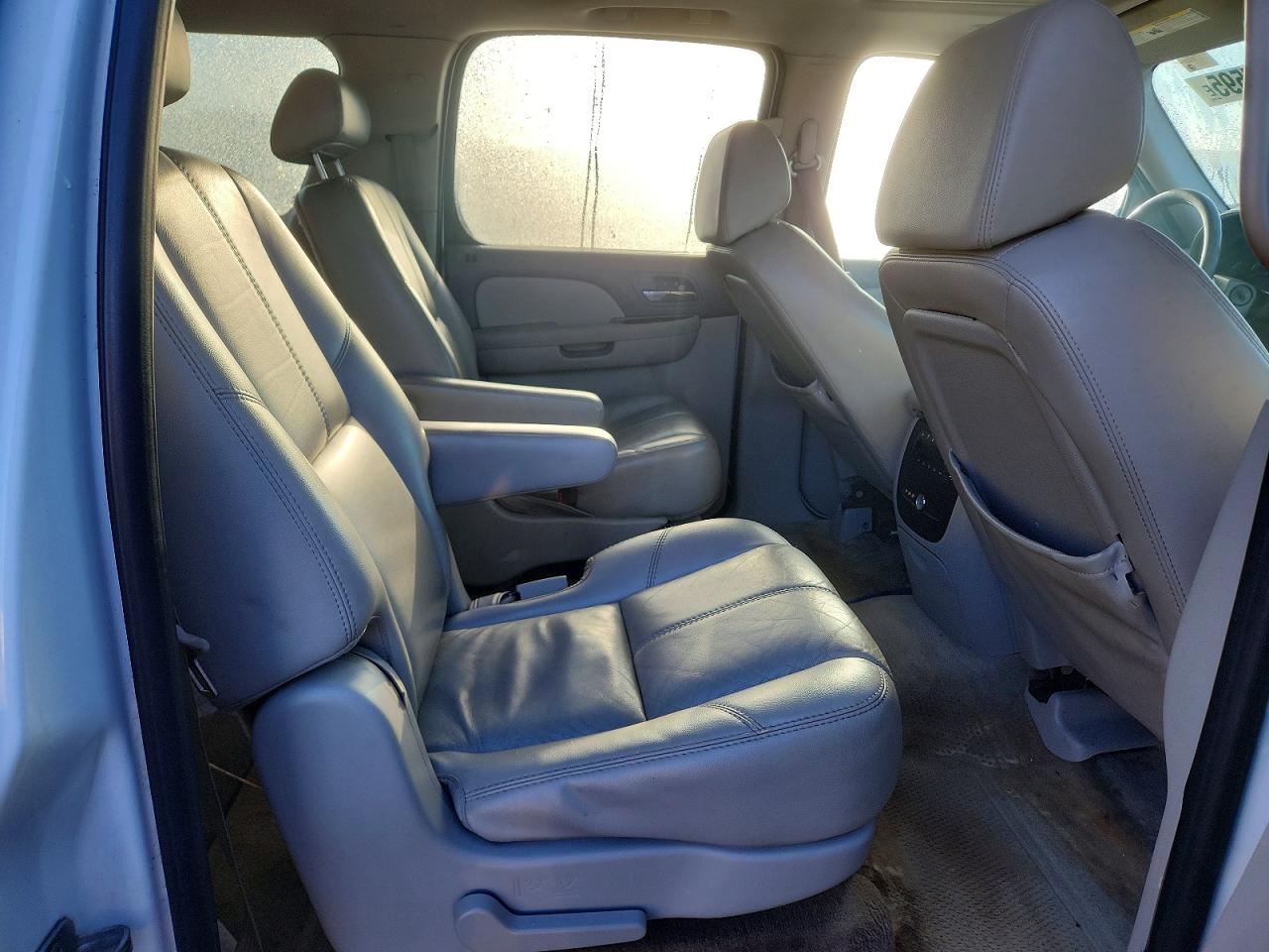 2007 CHEVROLET SUBURBAN C1500 photo 11