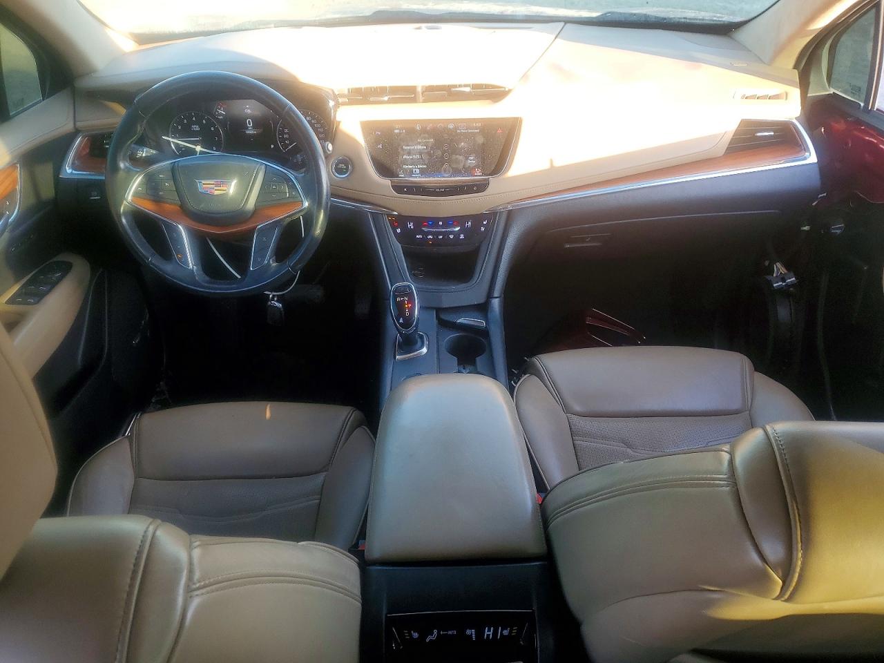 2019 CADILLAC XT5 PLATINUM photo 8