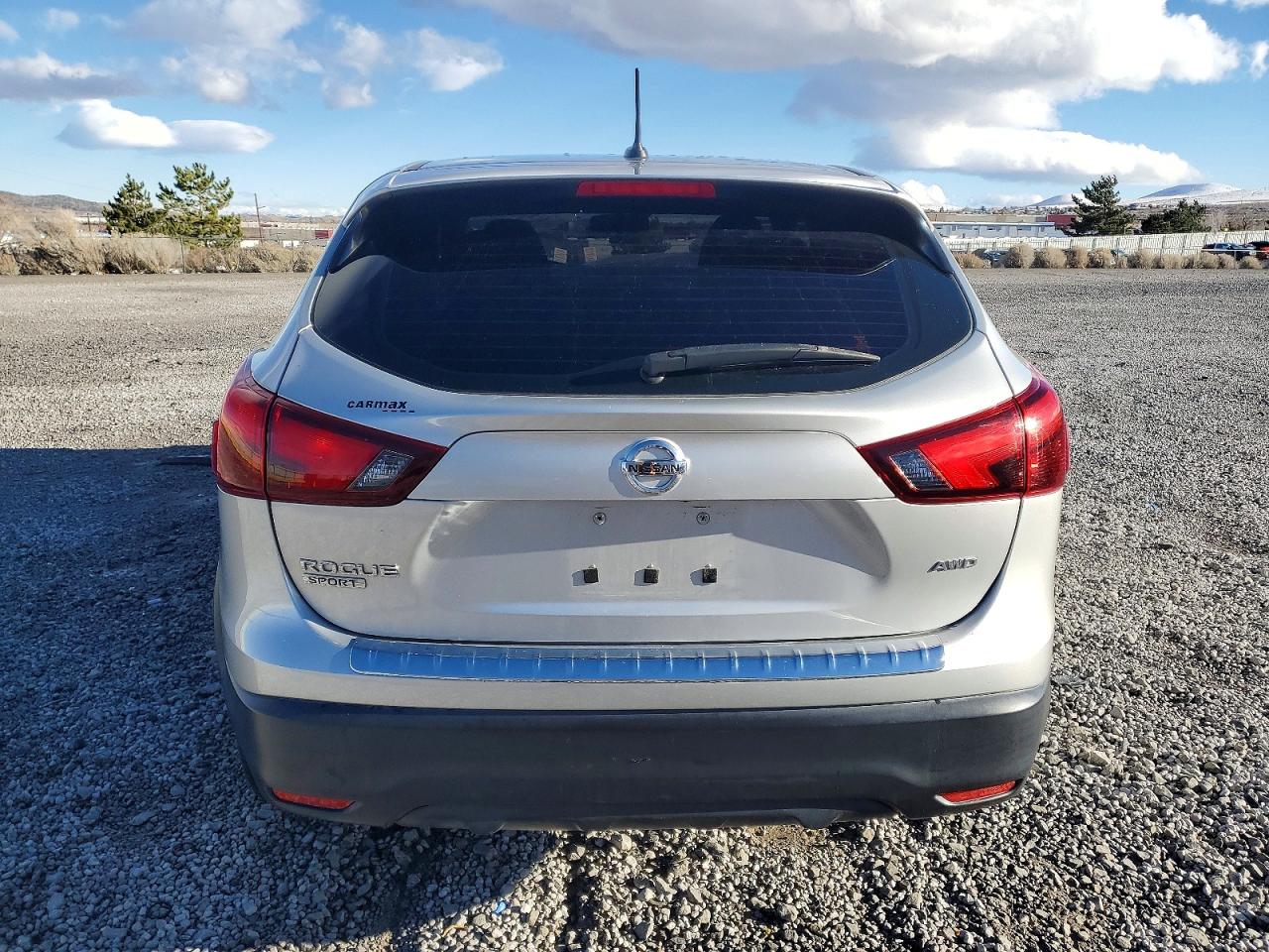 2018 NISSAN ROGUE SPORT S photo 6