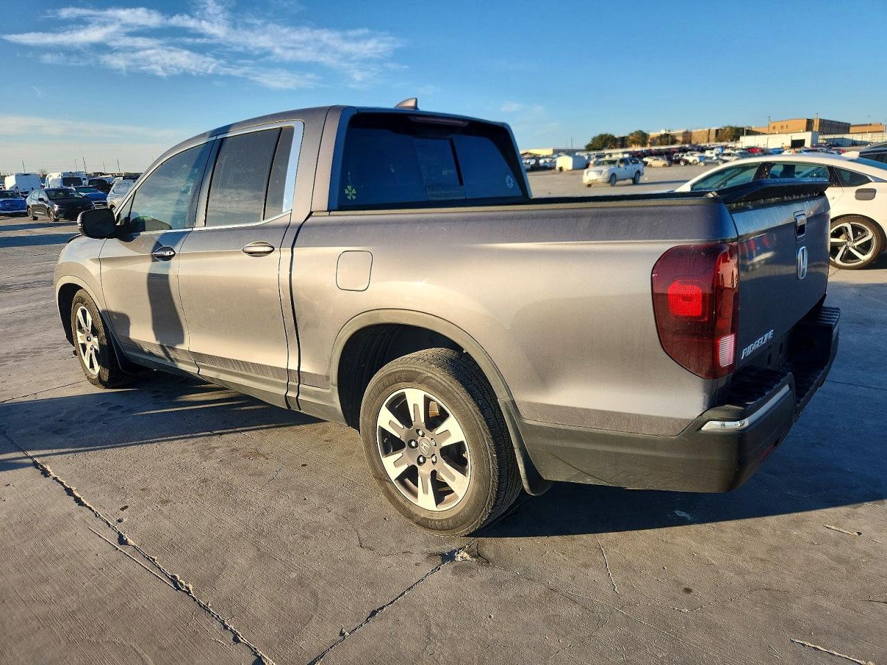 2019 HONDA RIDGELINE RTL photo 3