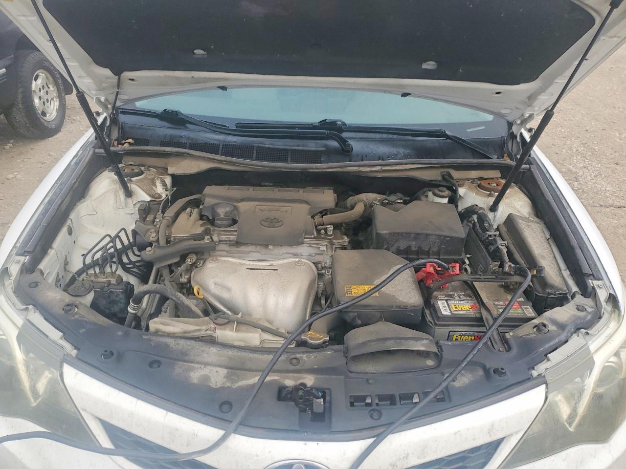 2014 TOYOTA CAMRY L photo 11