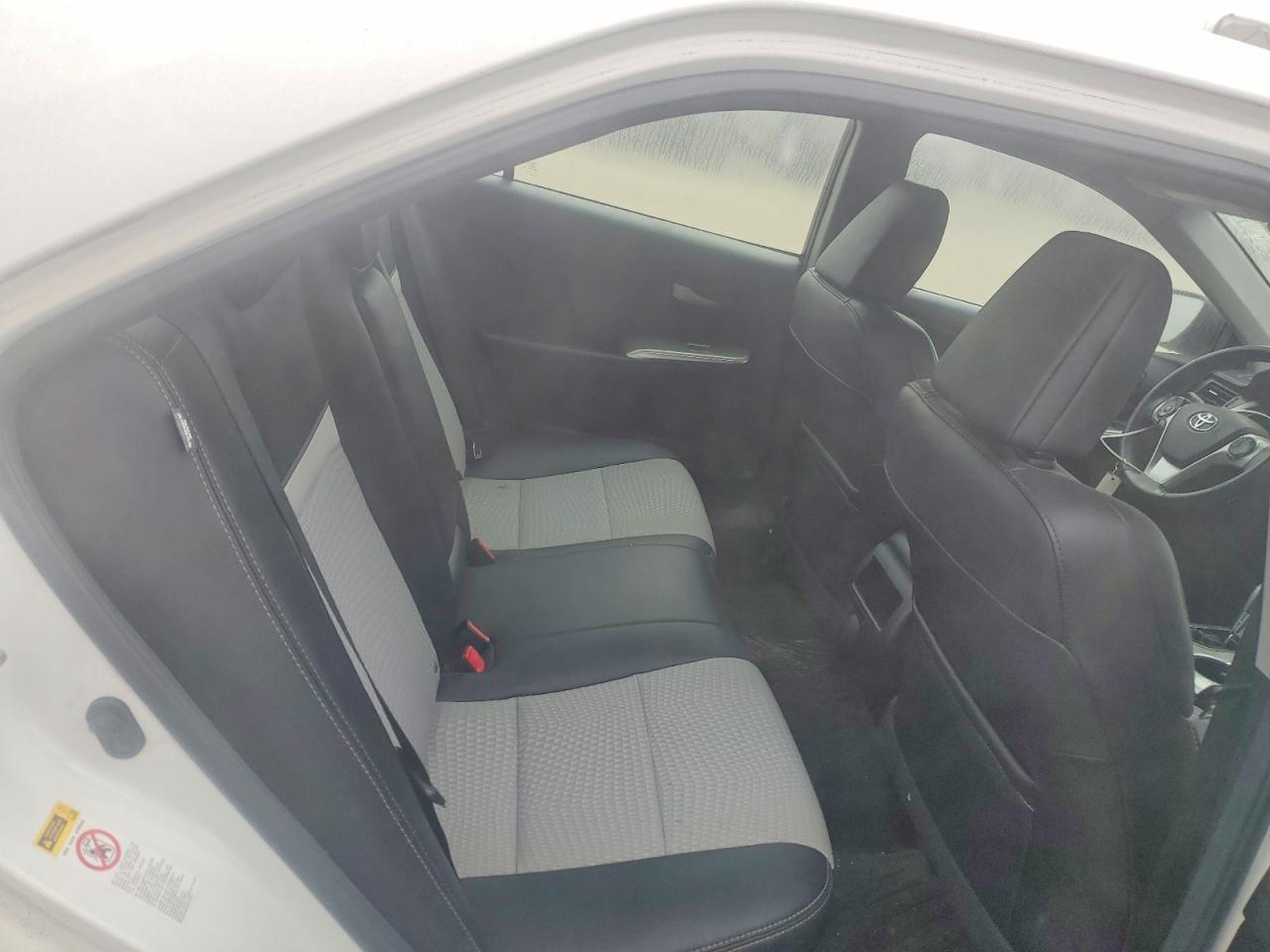 2014 TOYOTA CAMRY L photo 10