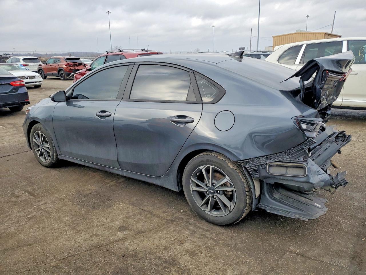 2023 KIA FORTE LX photo 2