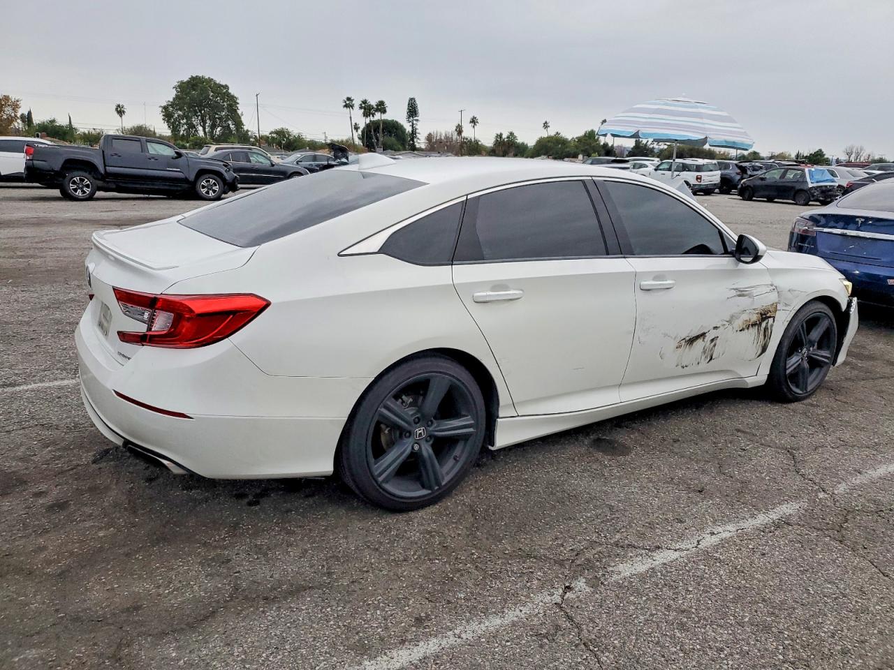 2018 HONDA ACCORD SPORT photo 3
