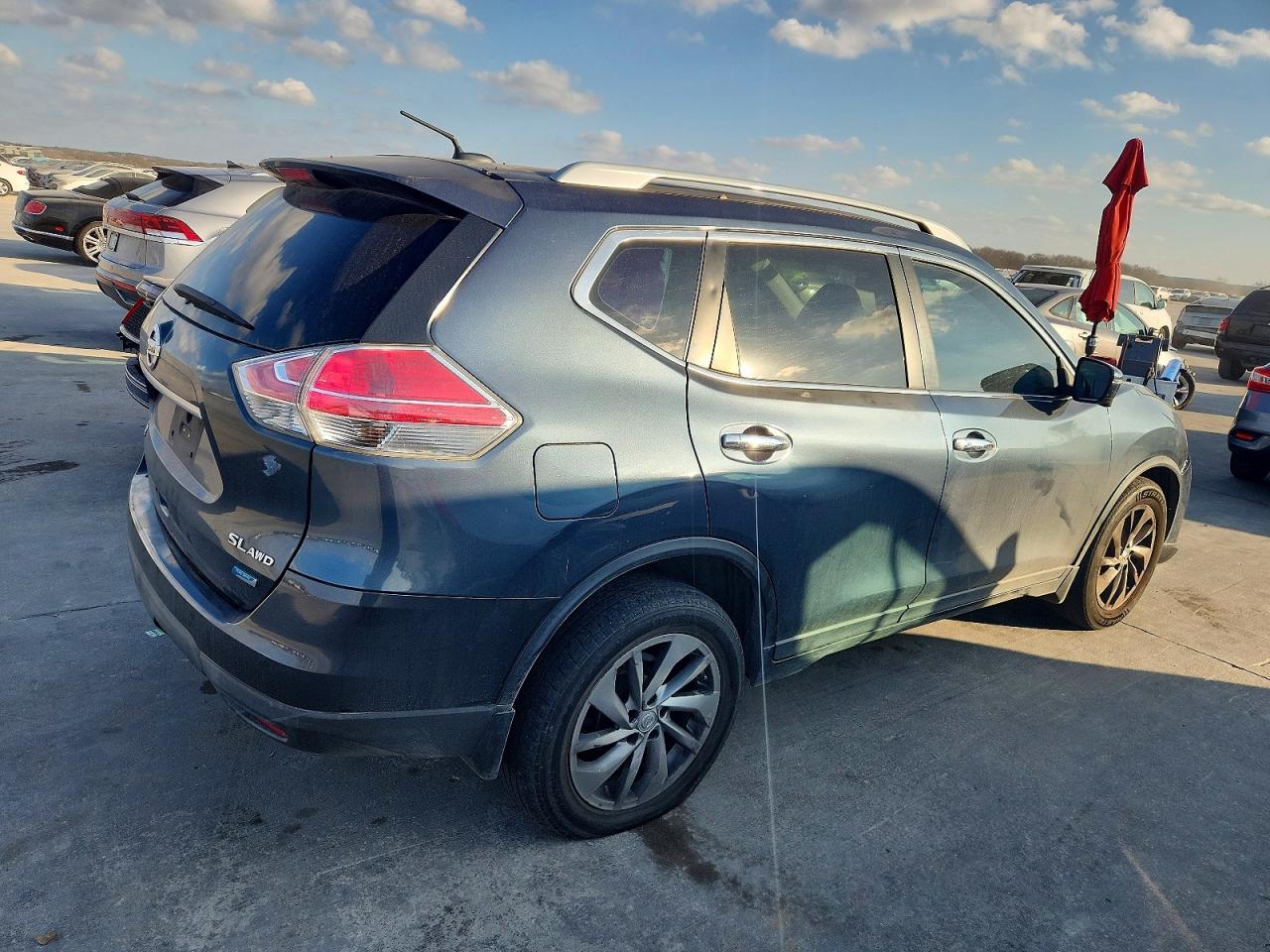 2014 NISSAN ROGUE S photo 3
