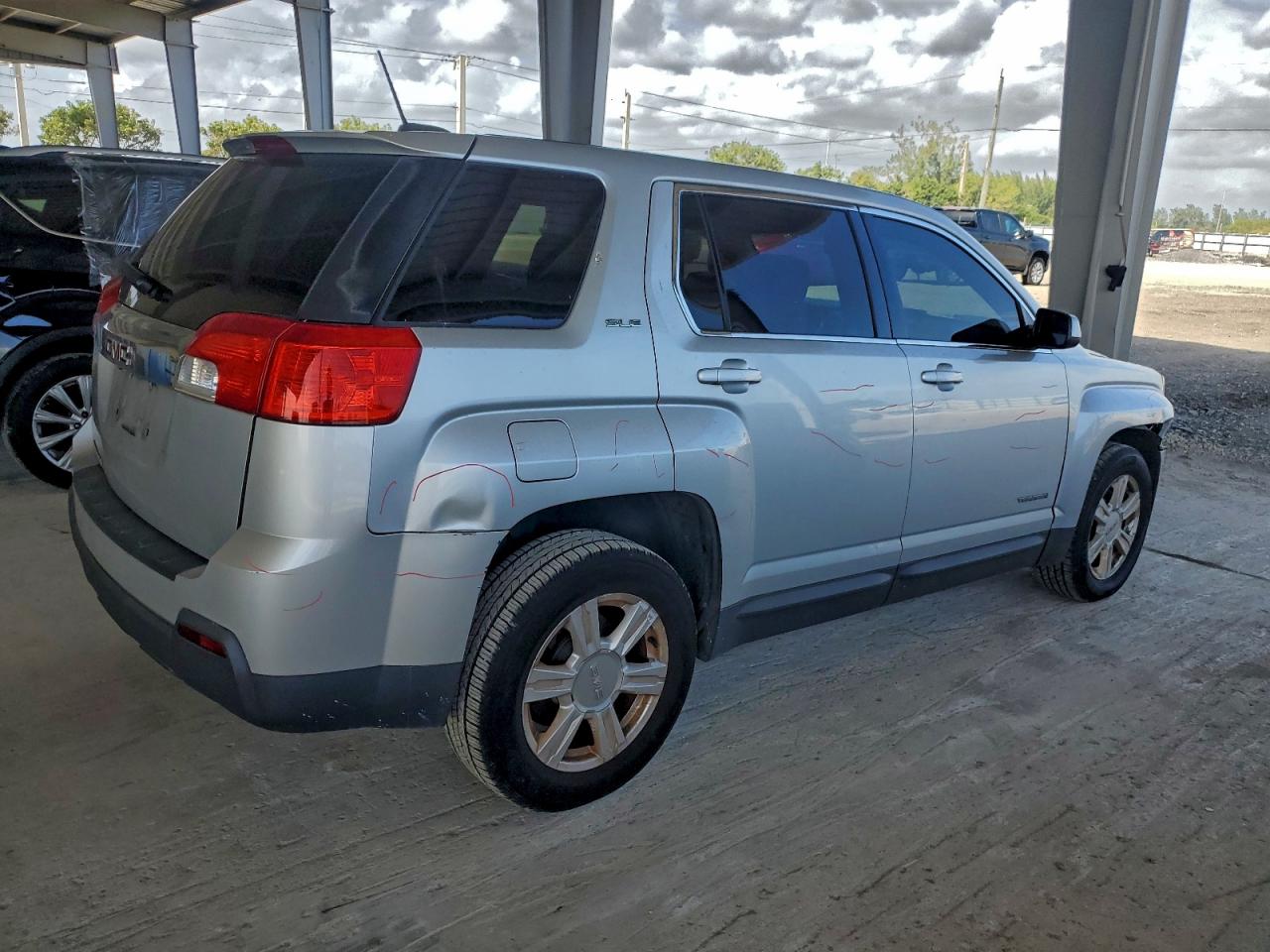 2015 GMC TERRAIN SLE photo 3