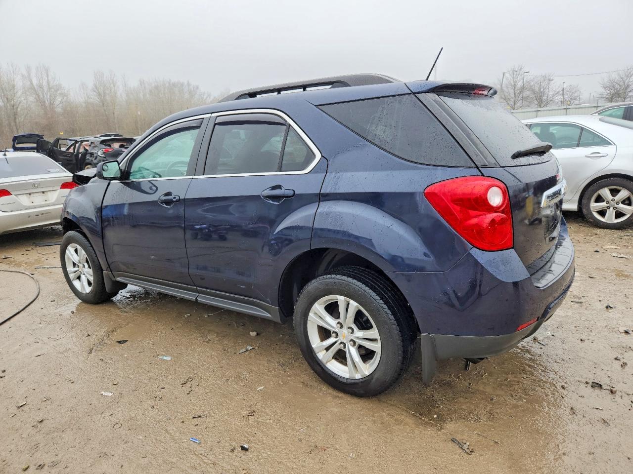 2015 CHEVROLET EQUINOX LT photo 2