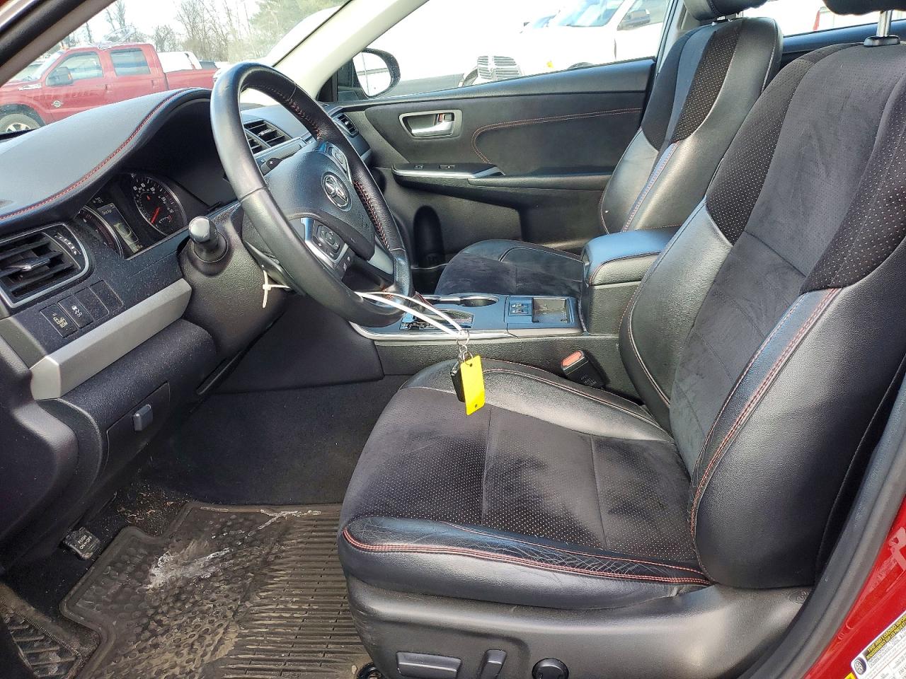 2015 TOYOTA CAMRY LE photo 7