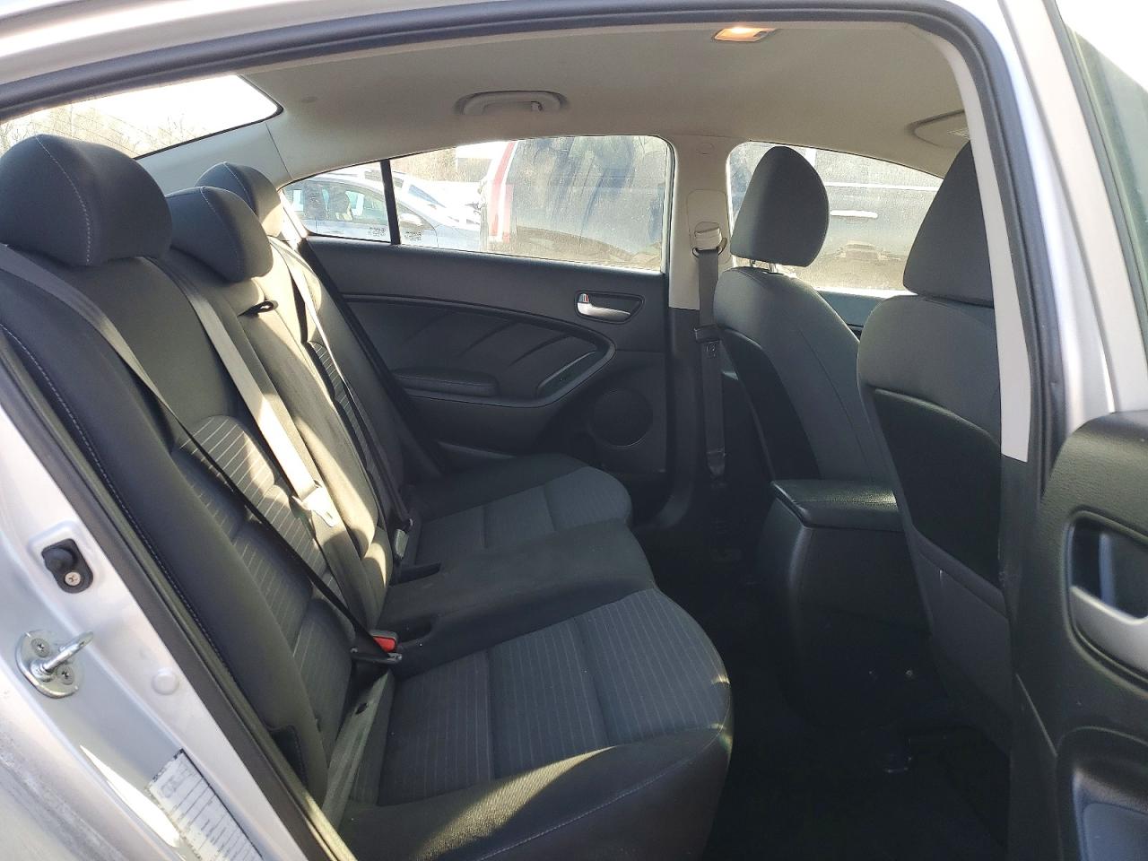 2017 KIA FORTE LX photo 10