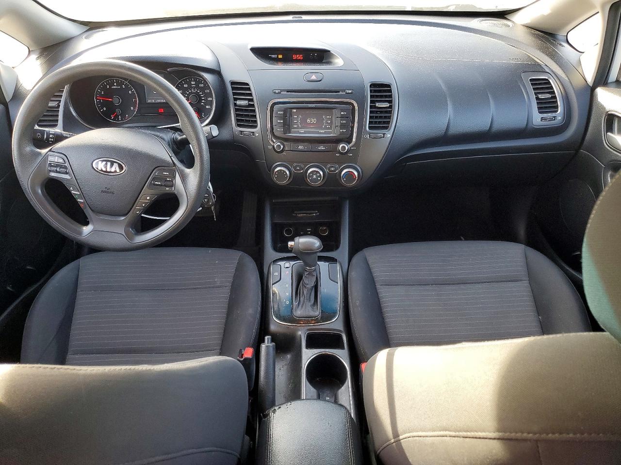 2017 KIA FORTE LX photo 8