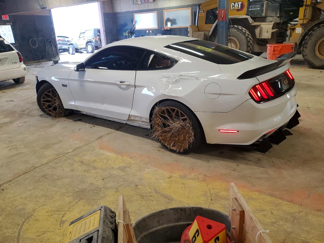 2016 FORD MUSTANG GT photo 2