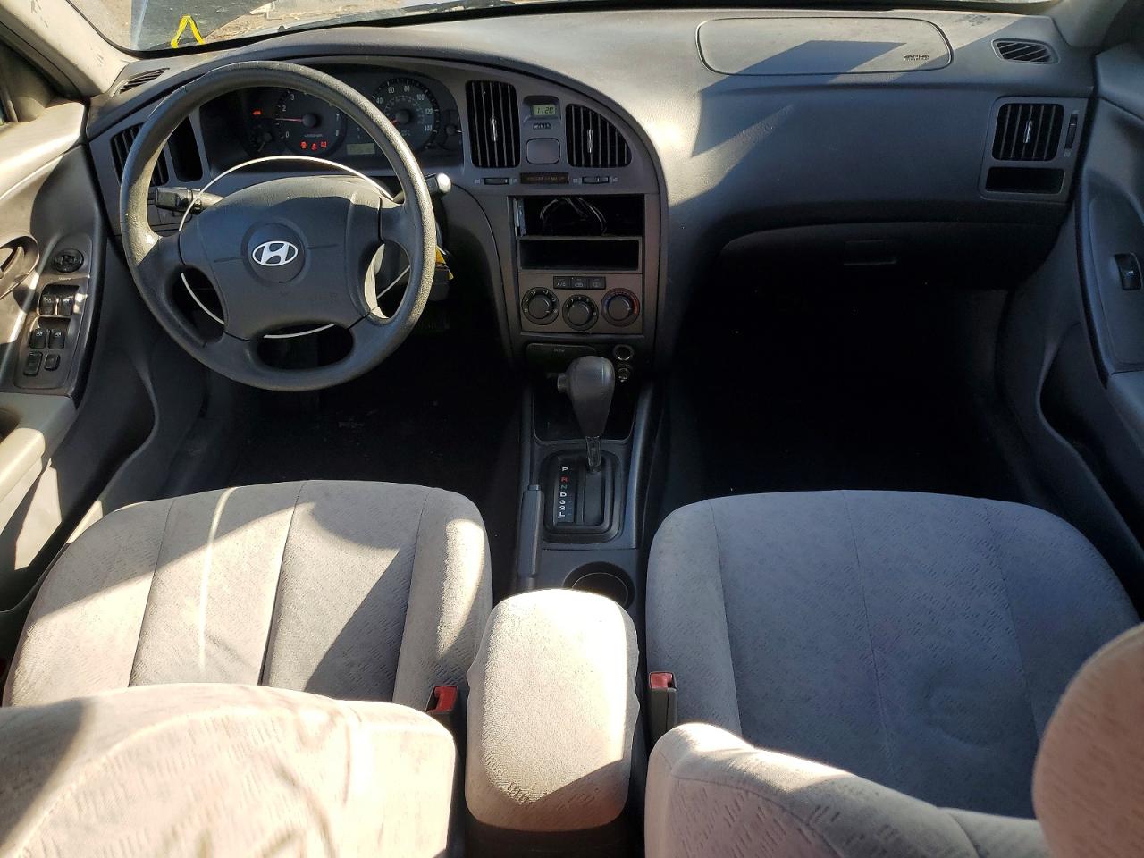 2005 HYUNDAI ELANTRA GLS photo 8
