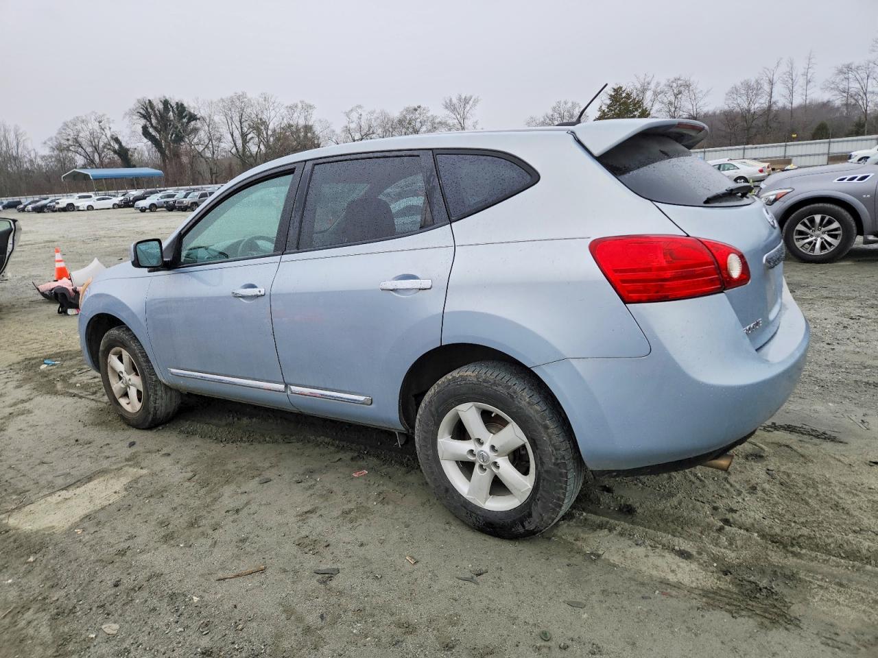 2013 NISSAN ROGUE S photo 2