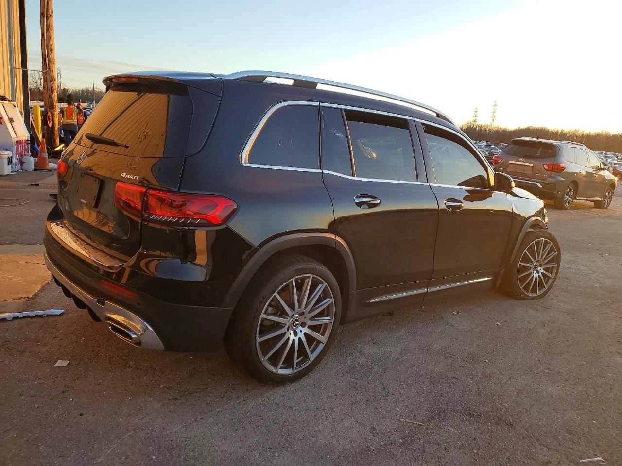 2021 MERCEDES-BENZ GLB 250 4MATIC photo 3