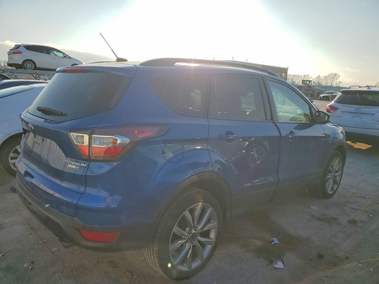 2017 FORD ESCAPE TITANIUM photo 3
