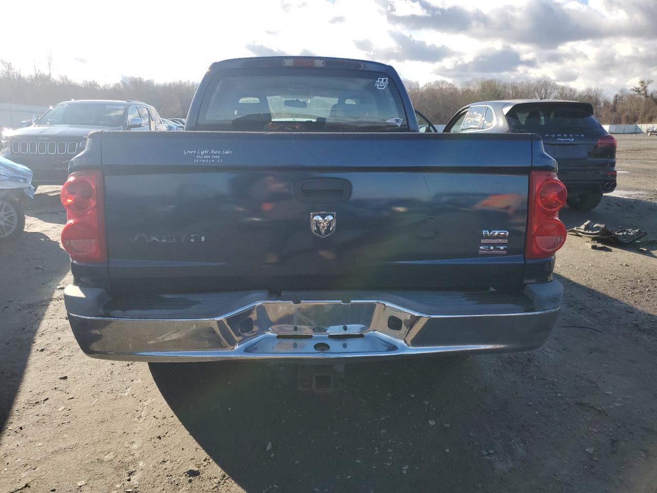 2005 DODGE DAKOTA QUAD SLT photo 6