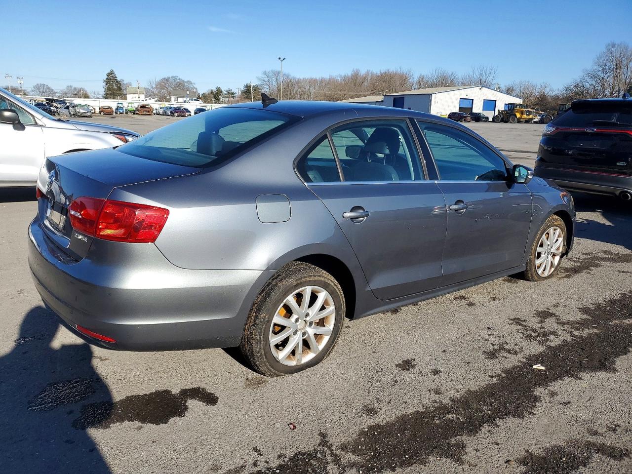 2013 VOLKSWAGEN JETTA SE photo 3