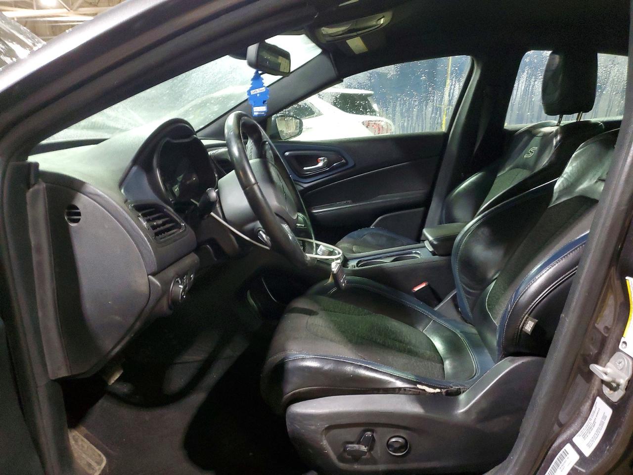 2015 CHRYSLER 200 S photo 7