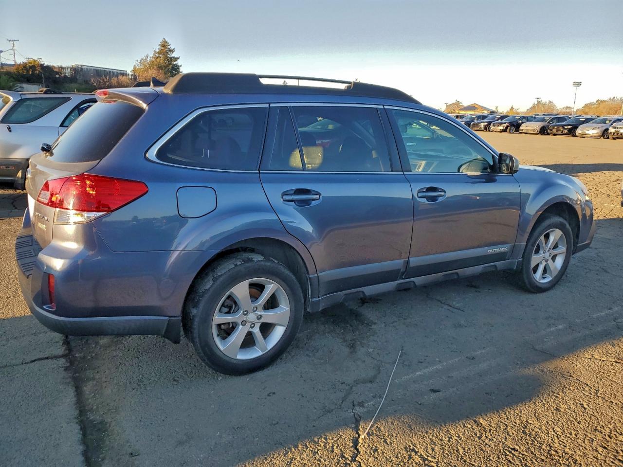 2014 SUBARU OUTBACK 2.5I PREMIUM photo 3
