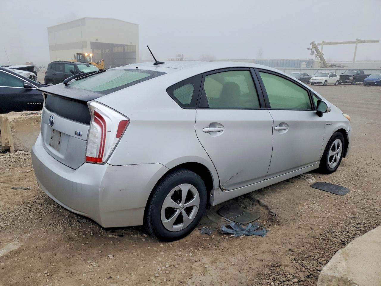 2015 TOYOTA PRIUS photo 3
