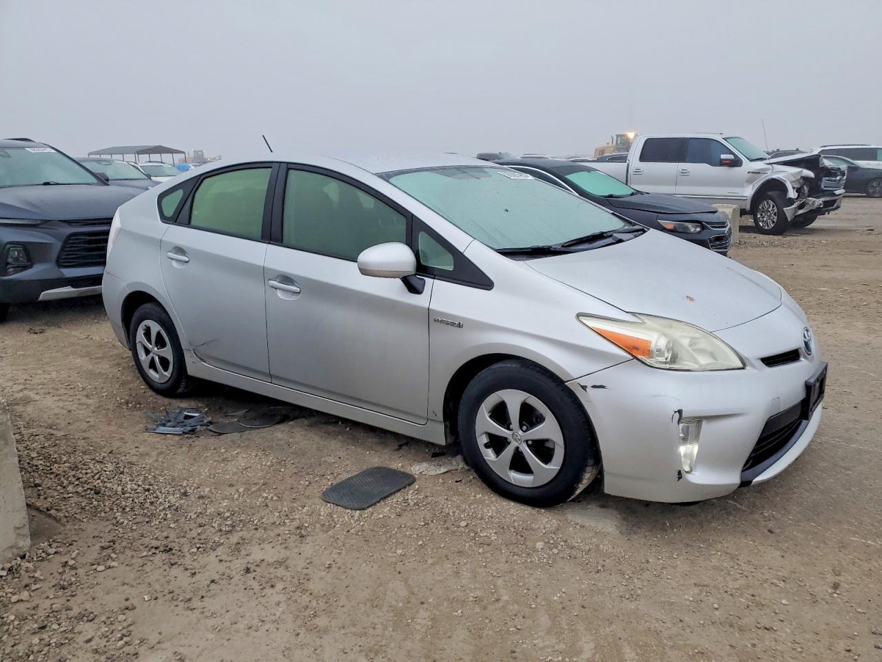 2015 TOYOTA PRIUS photo 4