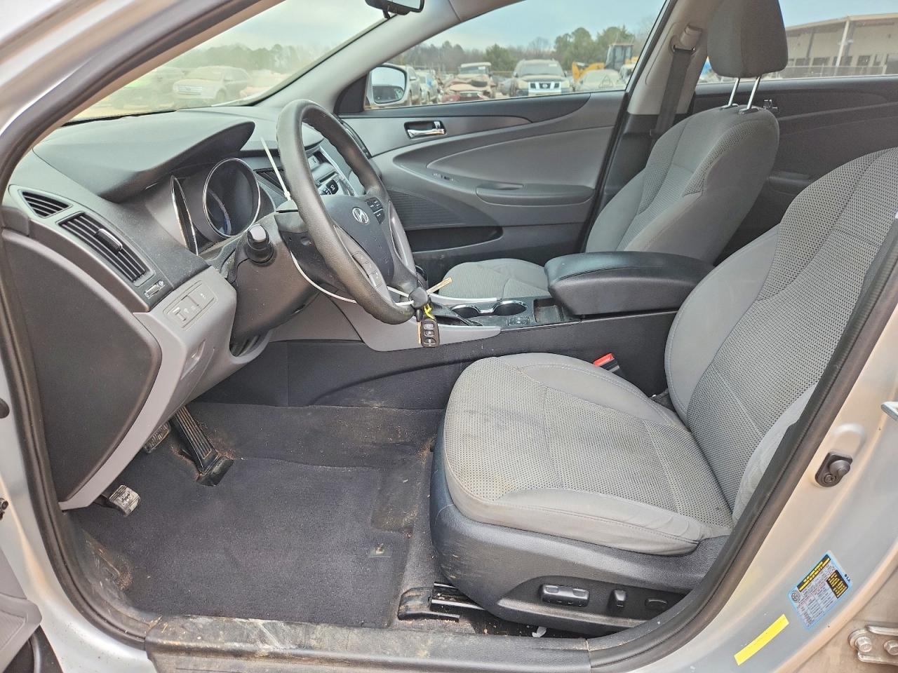2013 HYUNDAI SONATA GLS photo 7