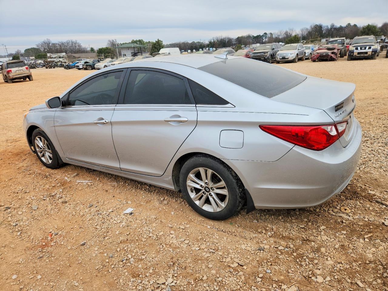 2013 HYUNDAI SONATA GLS photo 2