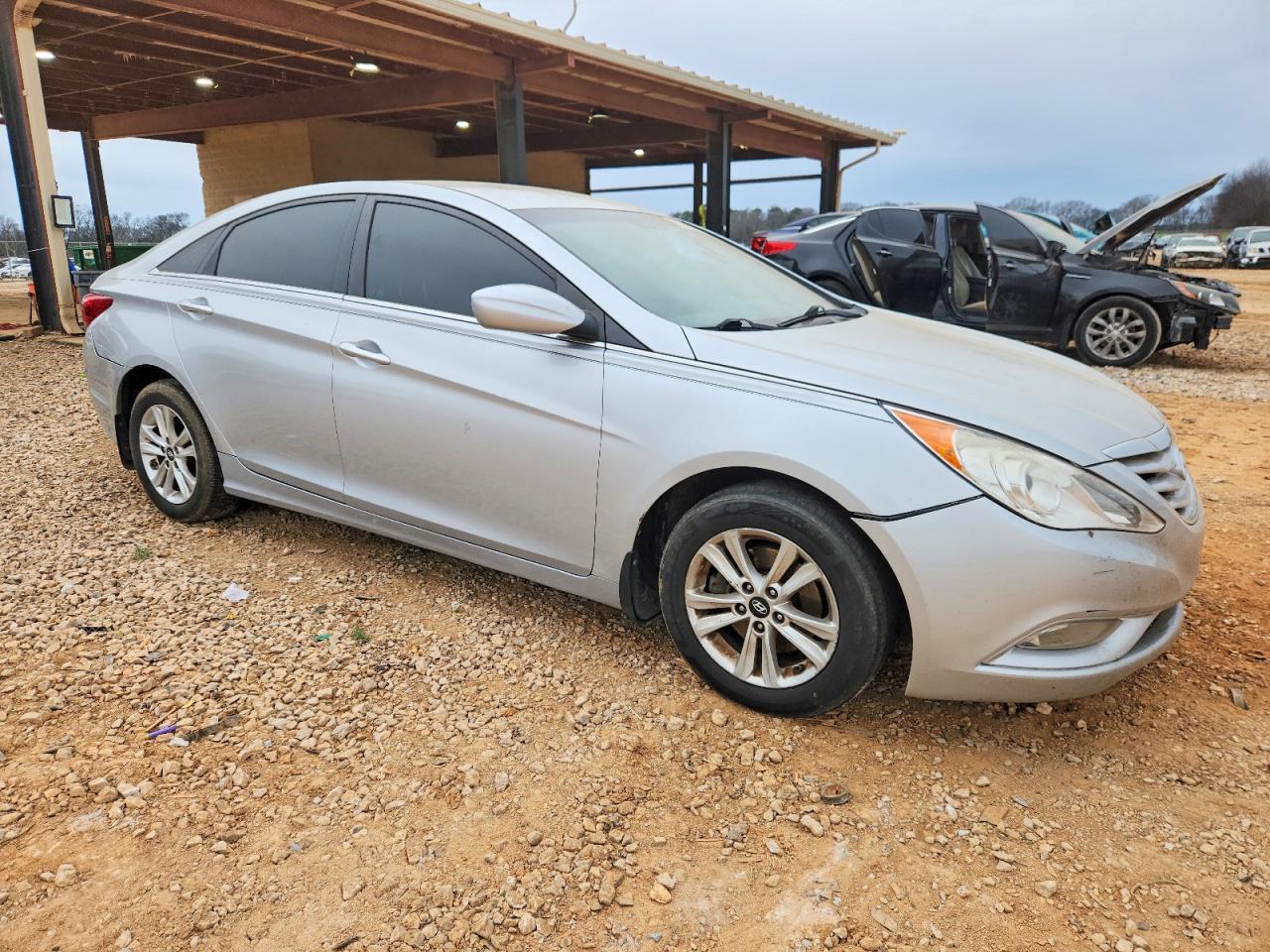 2013 HYUNDAI SONATA GLS photo 4
