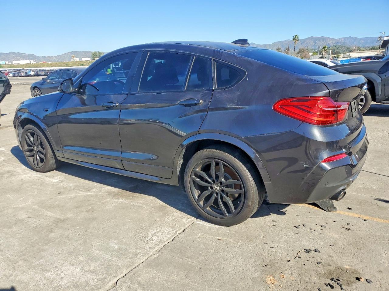 2018 BMW X4 XDRIVEM40I photo 2