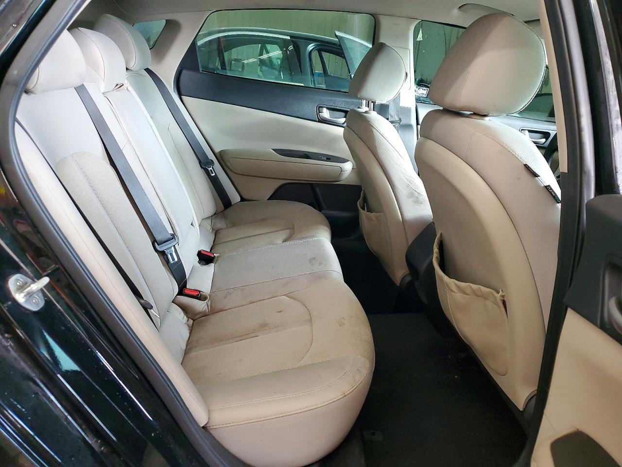2017 KIA OPTIMA LX photo 10