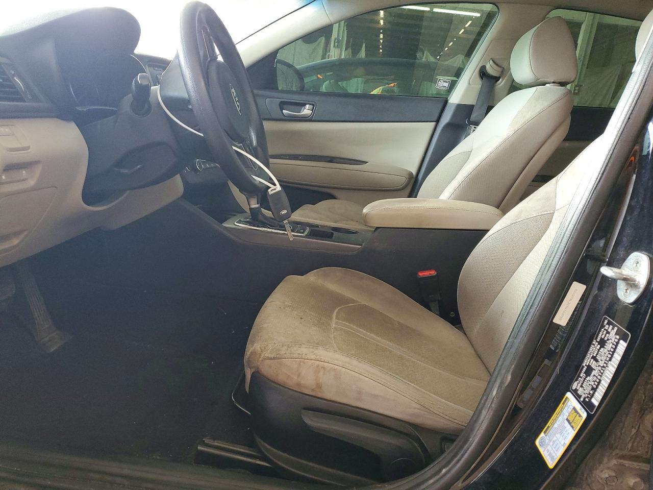 2017 KIA OPTIMA LX photo 7