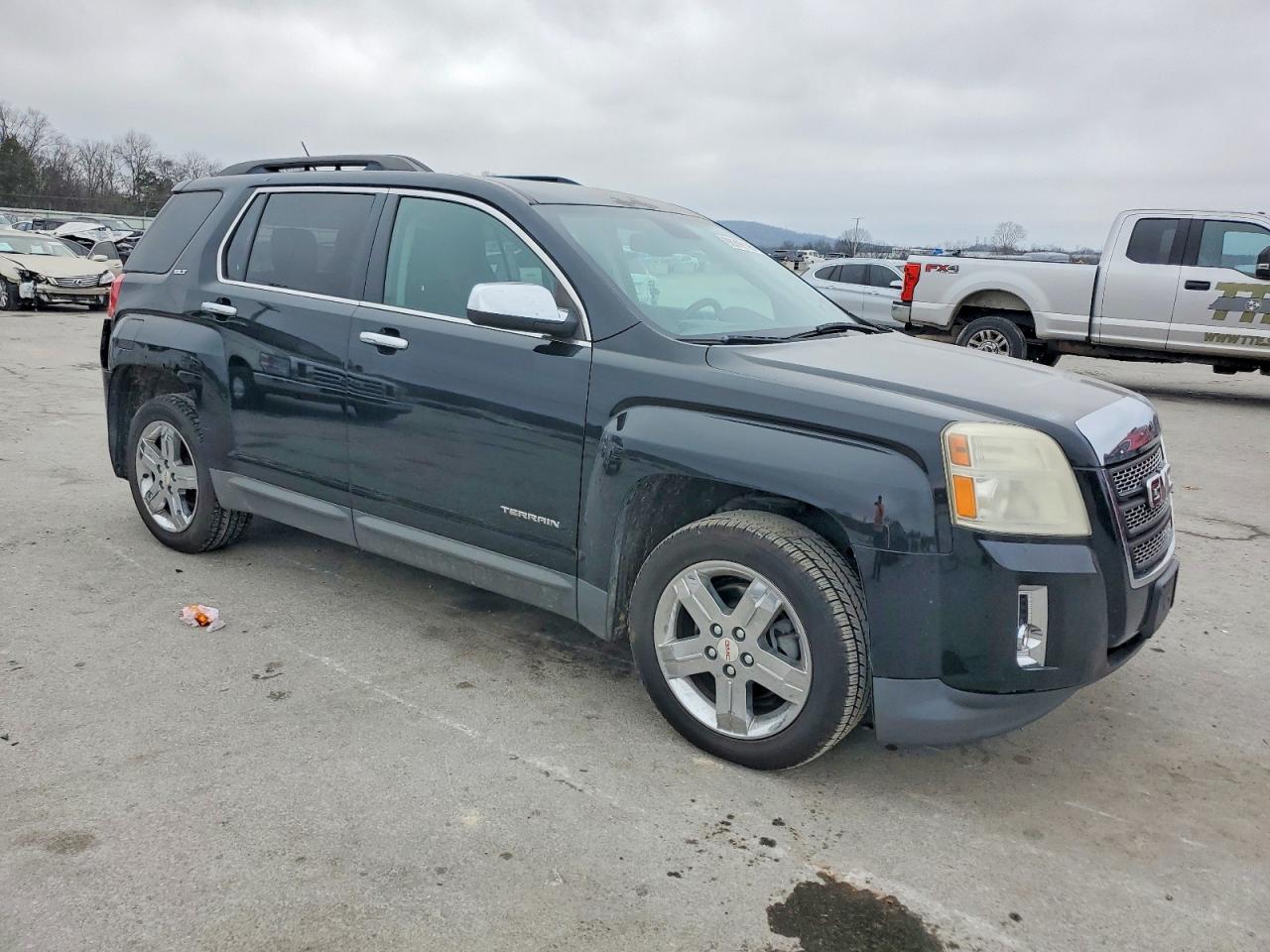 2013 GMC TERRAIN SLT photo 4