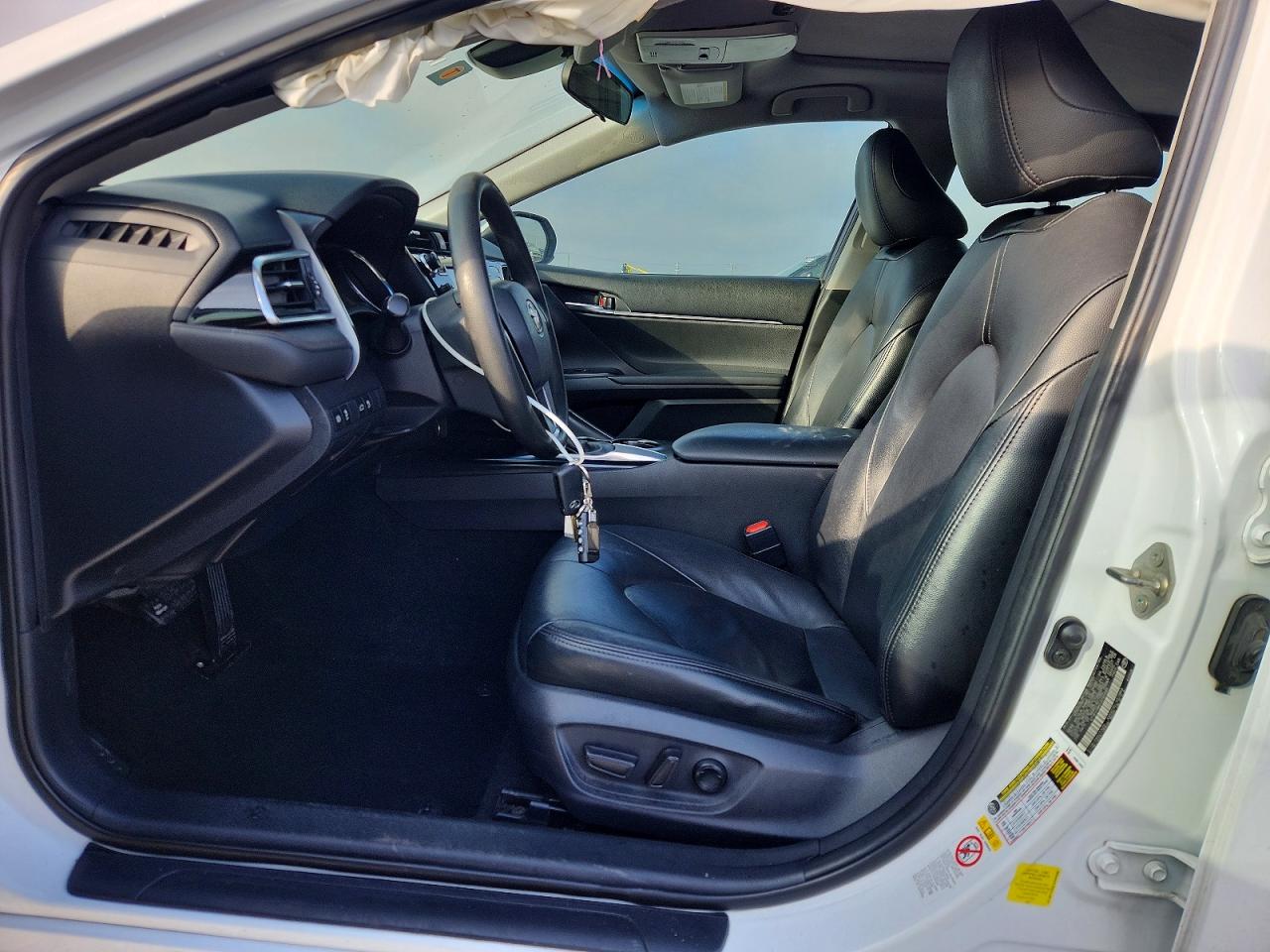 2018 TOYOTA CAMRY photo 7