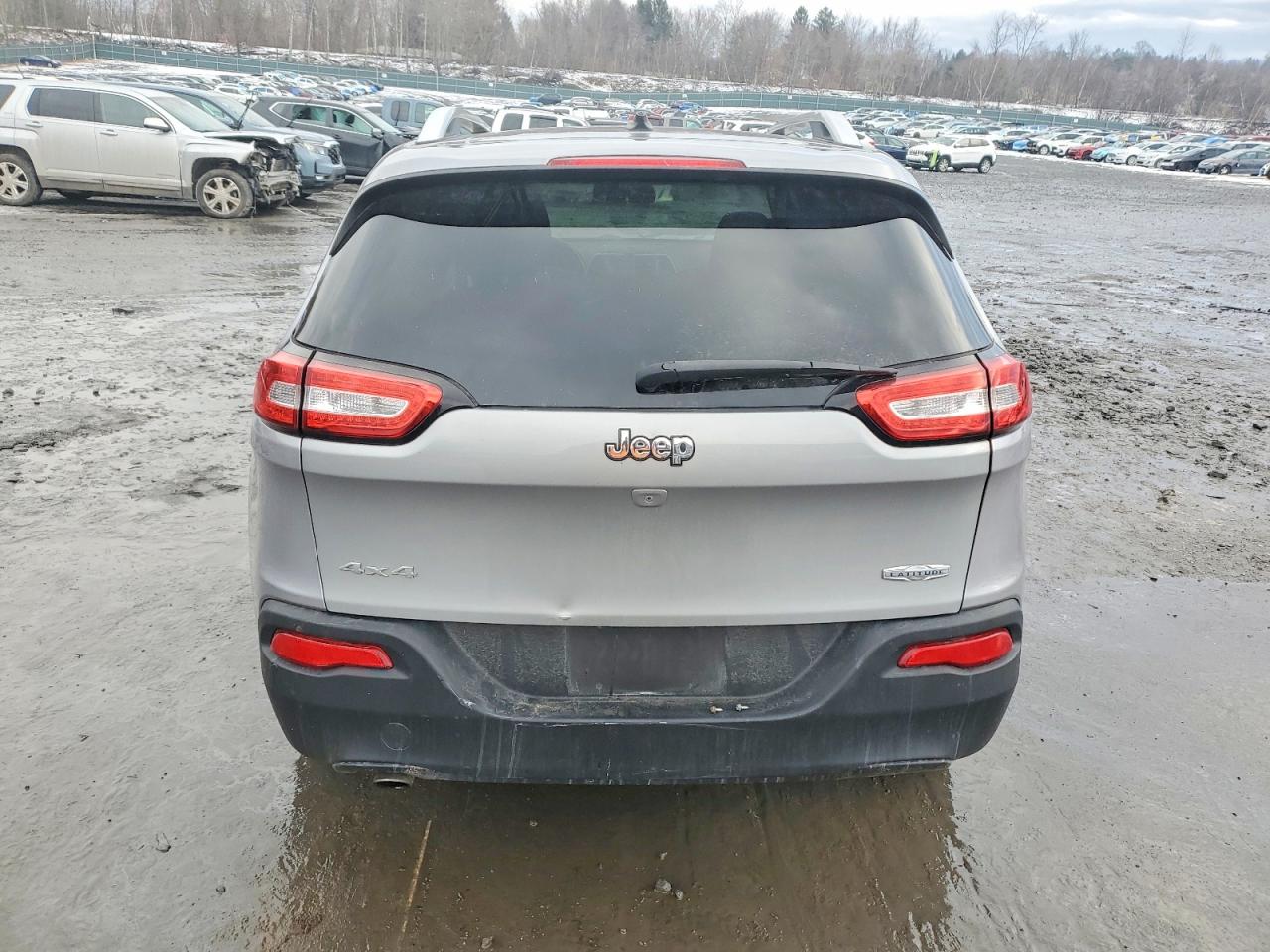 2015 JEEP CHEROKEE LATITUDE photo 6